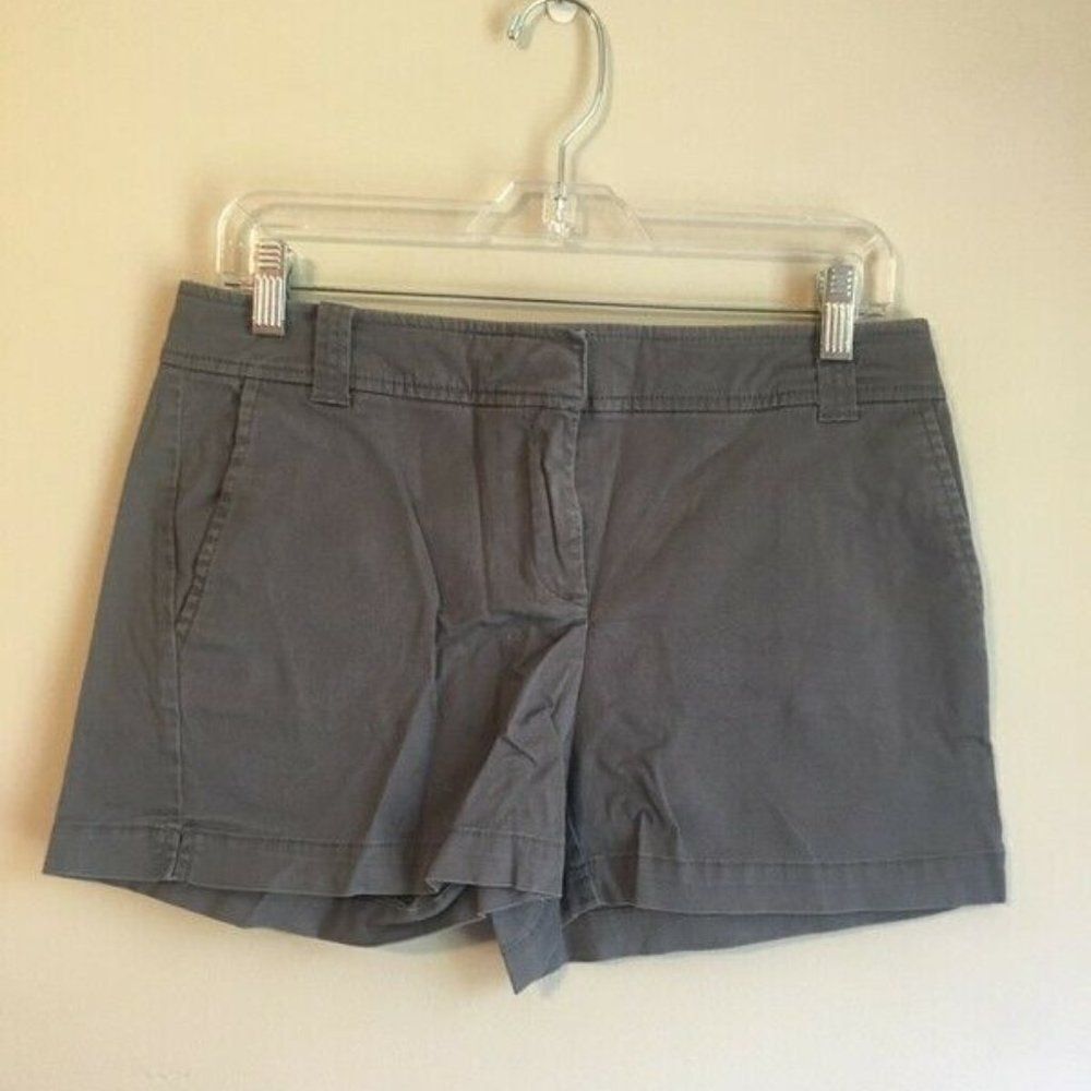 New York and company size 4‎ grey shorts